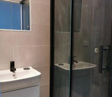 Hornsby Casa | 2bd 2bth Modern House close 2Train&Westfield