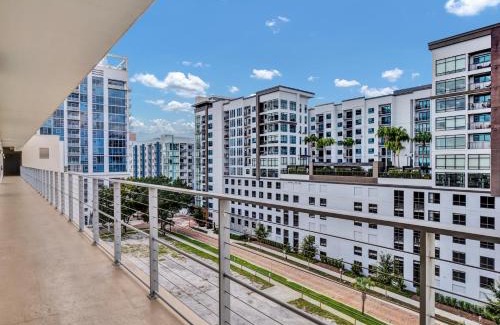 South Eola Casa | 2bd 2bth PENTHOUSE DOWNTOWN with large Billiard room