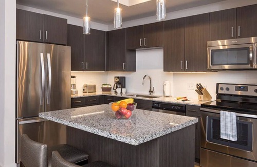 West End Condominio | 2BD/Austin with 2 Baths and Rooftop Pool!