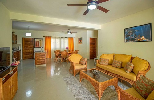 ProCab Apartamento | 2BD groundfloor apt in central Cabarete, steps from beach, pool/cable TV/WiFi/AC