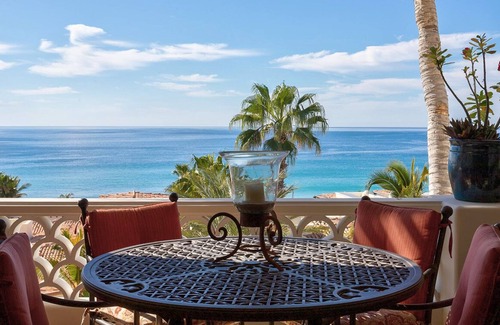 Buzzards Condominio | 2BD Oceanview Condo with the Beachfront Club and Fitness Center Access