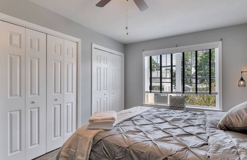 Bangor Apartamento | 2BD | Parking | With Movie Cinema