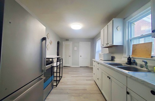 Southside Casa | 2BD Unit/K Bed@Central Louisville