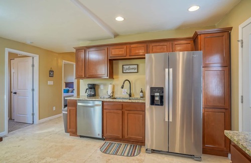 Albuquerque Casa | 2bd, 1ba Remodeled Home w / patio grande, se admiten perros
