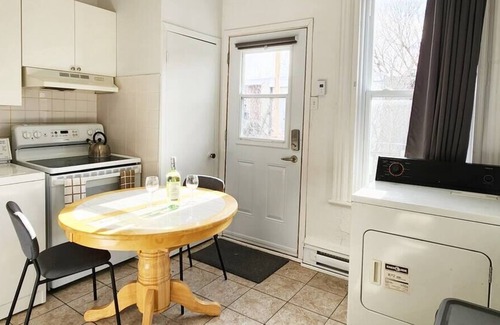 Verdun Apartamento | 2BDR Cozy & Stylish Condo next to Wellington