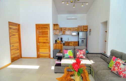 Uvita Casa | 2bdr Casa en Uvita OROPENDOLA | Piscina Privada