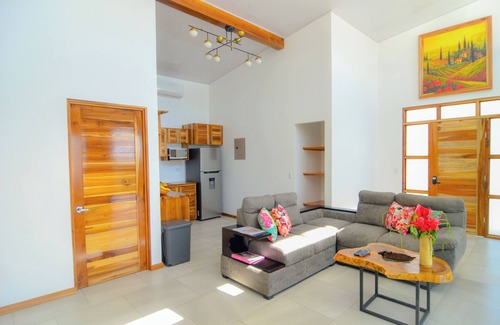 Uvita Casa | 2bdr Casa en Uvita OROPENDOLA | Piscina Privada