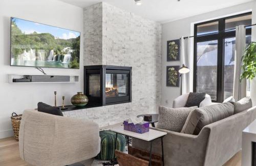 Silverthorne Casa | 2BDR New Build Minutes to Dillon Reservoir