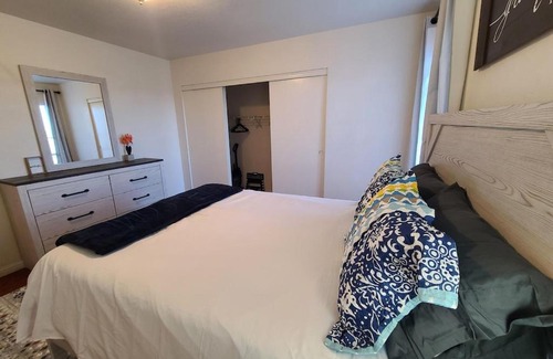 Sunrise Manor Apartamento | 2bed 1 bath condo near Nellis afb & the strip