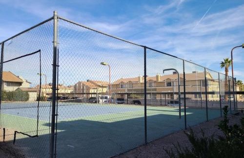 Sunrise Manor Apartamento | 2bed 1 bath condo near Nellis afb & the strip