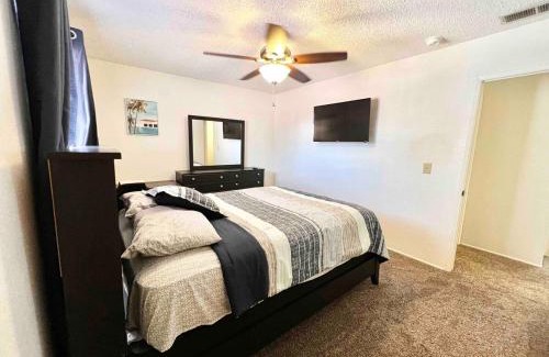 El Centro Apartamento | 2bed 1bath Downtown El Centro The Village