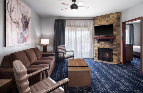 Lake Delton Complejo | 2Bed/2Bath Deluxe Suite in our Dells Resort w/Access to Wilderness Territory!