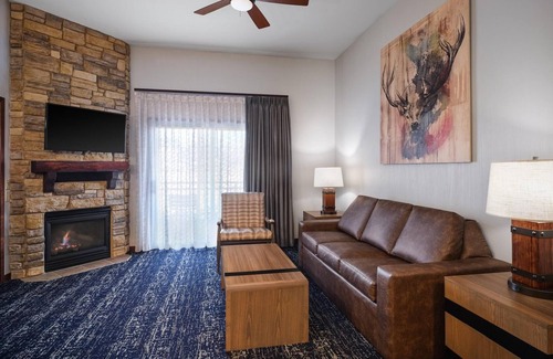 Lake Delton Complejo | 2Bed/2Bath Deluxe Suite in our Dells Resort w/Access to Wilderness Territory!
