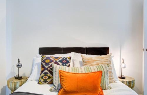 Ashford Apartamento | 2bed 2bath In - Next To Station For 6 Free Parking