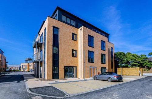 Ashford Apartamento | 2bed 2bath In - Next To Station For 6 Free Parking