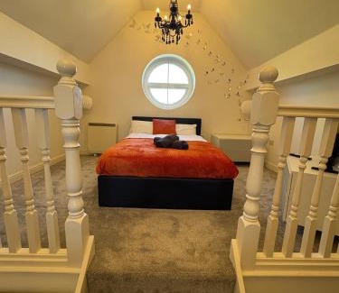 St Helens Apartamento | 2beds at St Helens Near Town Center & Theater, Free Parking, WiFi