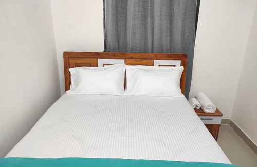 Pune Apartamento | 2BHK AC Service Apartment 403