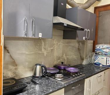 Kharar Apartamento | 2BHK CASA STaYS