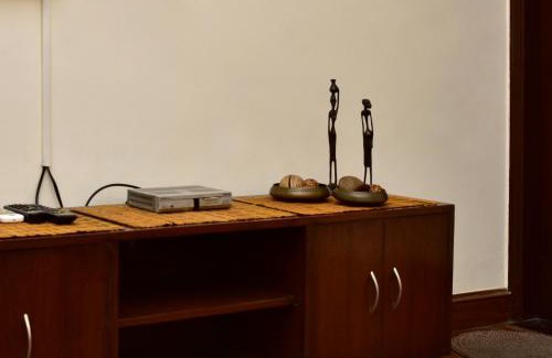 New Delhi Hotel | 2BHK Comfortable Furnished Serviced Apartments in Hauz Khas - Woodpecker Apartments