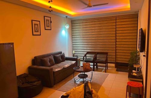Barog Apartamento | 2BHK Furnished Apartment/Near Kasauli/Barog/Luv Fun & Adventure
