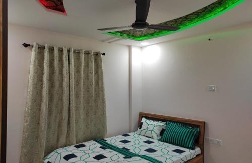 Paud Apartamento | 2BHK Service Apartment 204 Sus