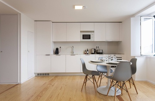 Santos Apartamento | 2BLocal Castelo Picão Apartments
