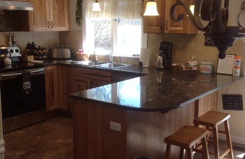Green Mountain Falls Casa | 2BR 1. 5bath duerme 6 W / Hottub y WIFI, mascotas, no fumar