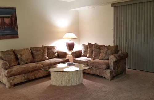 Gaithersburg Condominio | Condominio privado 2BR / 1BA con patio con terraza