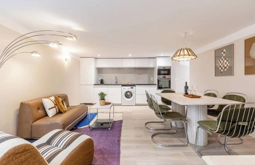 Saint-Germain-l'Auxerrois Apartamento | 2br 2 bath in 1st district