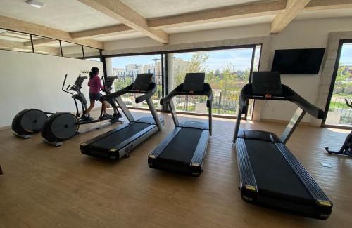 Arcos de San Miguel Apartamento | 2BR 2B Beautiful close 5 min to centro, pool