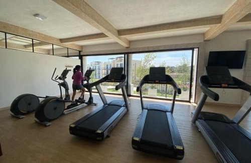 Arcos de San Miguel Apartamento | 2BR 2B Beautiful close 5 min to centro, pool