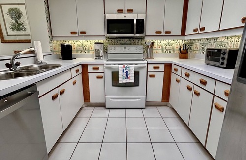 Briarcliffe Acres Condominio | 15th Floor Penthouse 2BR / 2BA: ¡Tarifa especial del 18 al 22 de julio $ 200!
