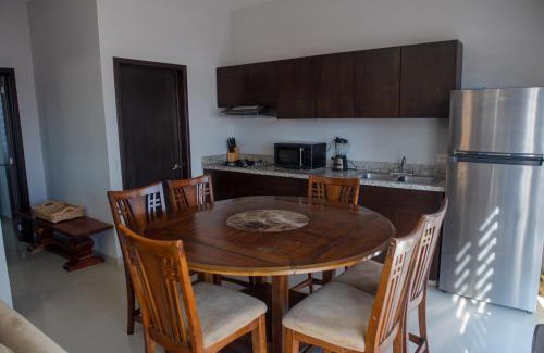 Ferrocarrilera Apartamento | 2br/2ba Condo 1 block to ocean! - Unit #5
