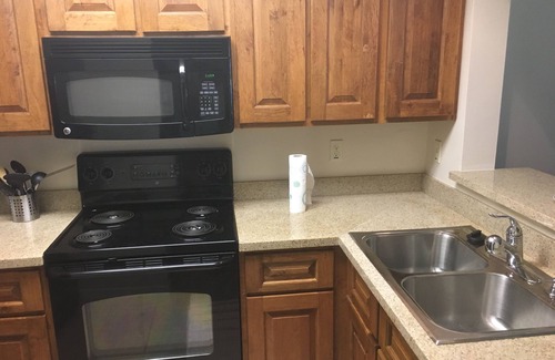 Welaka Condominio | 2BR / 2BA Condo en el St Johns River-Welaka Resort Living