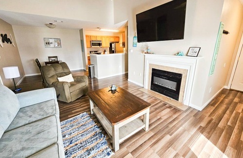 Gulf Shores Condominio | 2br/2ba Full Condo w/ Pool & Gym, Sleeps 6