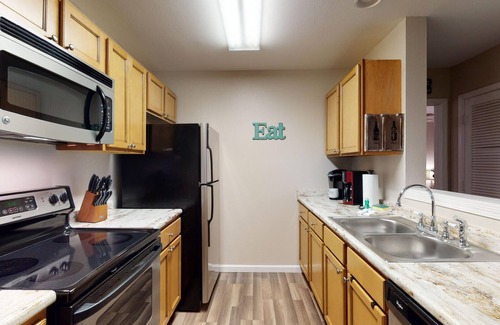 Gulf Shores Condominio | 2br/2ba Full Condo w/ Pool & Gym, Sleeps 6