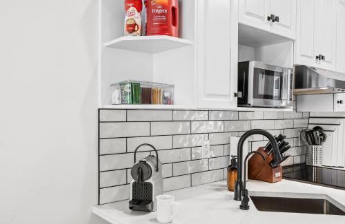Harvie Heights Apartamento | 2BR 2BA Harvie Heights Townhouse retreat with views