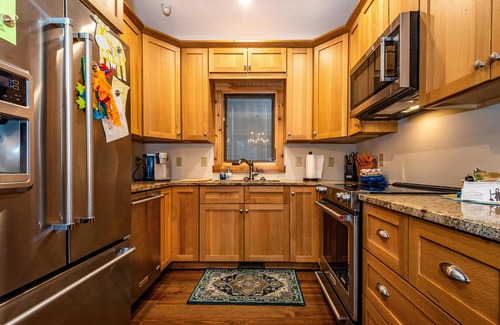 Gnaw Bone Cabina | 2BR, 2BA Log Cabin