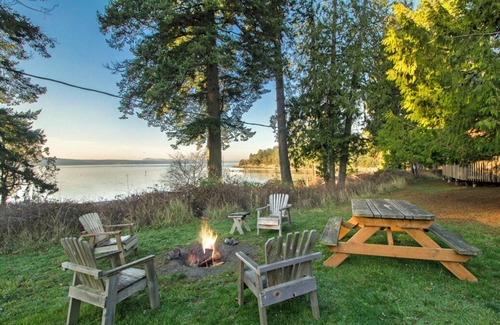 Eastsound Cabina | 2BR 2BA Ocean View Cabin - 1 min walk to world class beach!