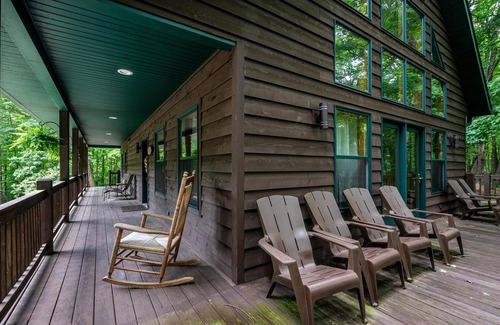 Unionville Cabina | 2BR 3BA