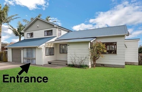 Papatoetoe Casa | 2BR Airport flat! WIFI +Parking !Peaceful Stay