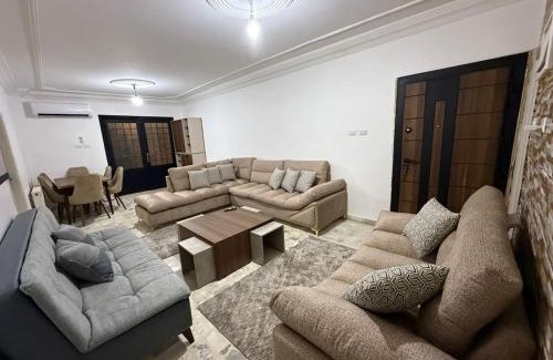 Suwailih Apartamento | 2BR Apartment in Tlaa Al Ali, Parking, AC, WIFI