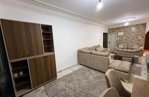 Suwailih Apartamento | 2BR Apartment in Tlaa Al Ali, Parking, AC, WIFI