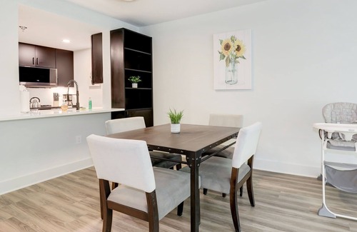 Radnor - Fort Myer Heights Apartamento | 2BR Apartment with Spacious Layout