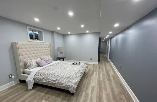 Vaughan Casa | 2BR Apt with Modern Comforts