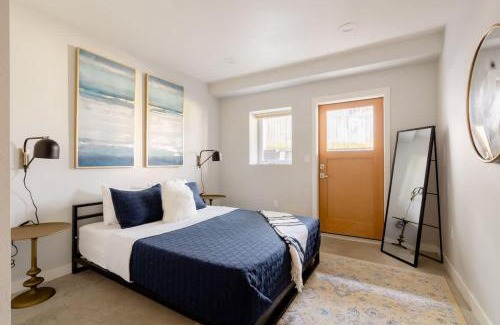Belmont Apartamento | 2BR Bohemian Oasis - Food & Craft Beer Lovers
