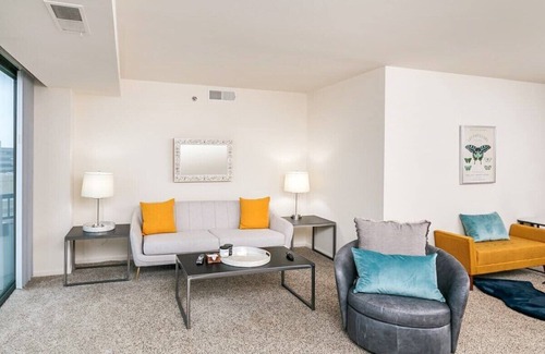 Radnor - Fort Myer Heights Apartamento | 2BR Chic Apartment in Prime Location