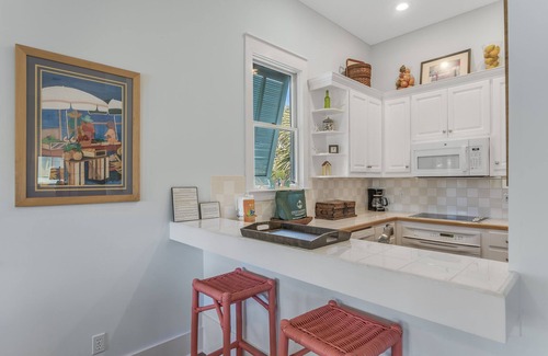Holiday Isle Cabaña | Coconut Cottage - FREE Dolphin & Tiki Cruise | Sweet Retreat | Beach Access