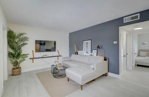 Imperial Point Apartamento | 2BR Coastal Getaway!