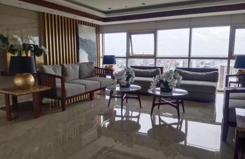 Pasay Apartamento | 2br Condo Coast Residence near MOA NAIA Ayala WTC